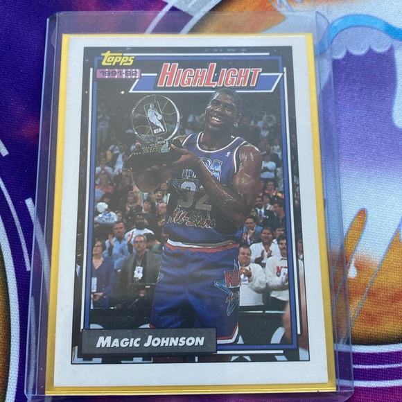 Topps 1991-92 Topps Magic Johnson Los Angeles Lakers - Picture 4 of 4